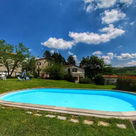 Lägenhet Modern In With Pool Caprese Michelangelo